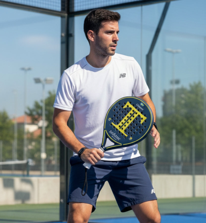 Raquette de padel Techton pour amateur - En fibre de carbone 3K/12K, assurant une durabilité et des performances optimales.