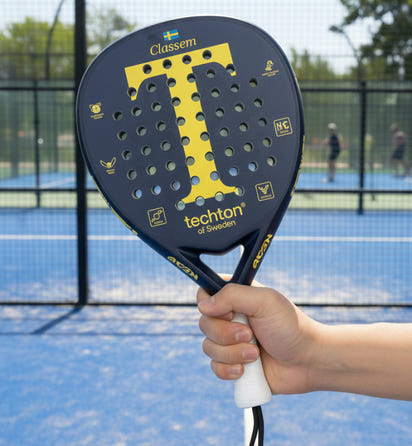 Raquette de padel Techton pour amateur - En fibre de carbone 3K/12K, assurant une durabilité et des performances optimales.
